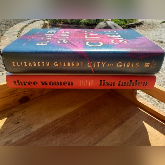BOOK BUNDLE - CITY GIRLS & THREE WOMEN - HARDCOVER FICTION - Picture 3 of 5